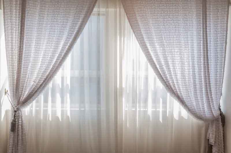 sound-absorbing-curtains