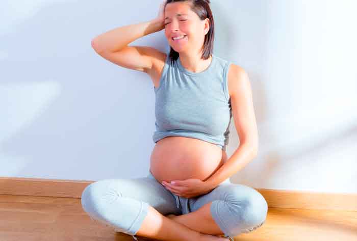 pregnant-and-migraines-shutterstock_370