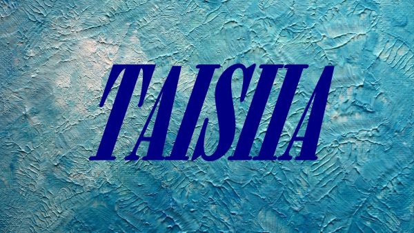 Имя TAISIIA на голубом фоне