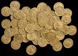 К чему снятся золотые монеты?