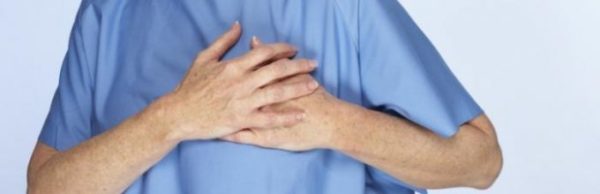 На поздних стадиях кифоза у больных могут наблюдаться проблемы с сердцем