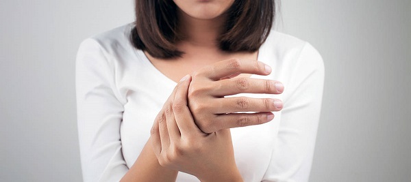 Болят суставы пальцев во время беременности