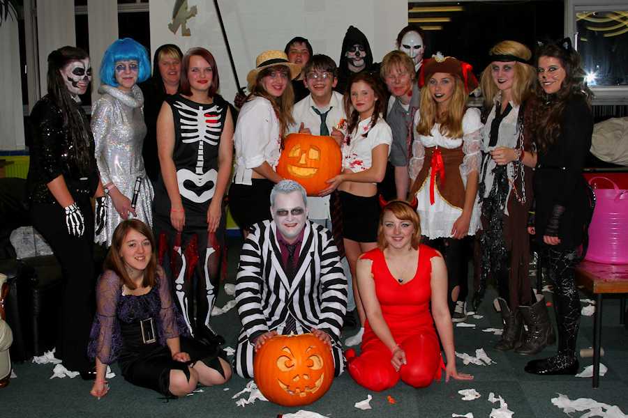 Хэллоуин для старшеклассников - сценарий праздника